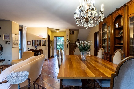 Foto Villa a schiera in via peucher 3, Besana in Brianza Centro di 235 m²