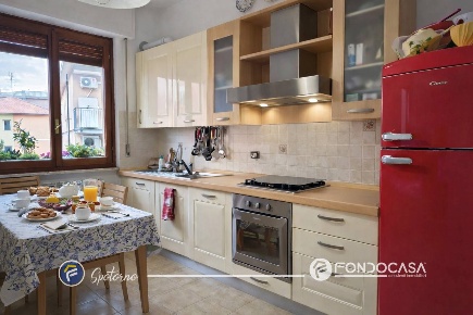 Foto Appartamento in Piazza Sbarbaro, Spotorno di 60 m² con 3 locali