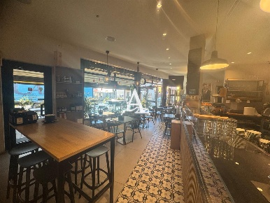 Foto Bar a San Giovanni Lupatoto Centro di 130 m² con 3 locali in vendita