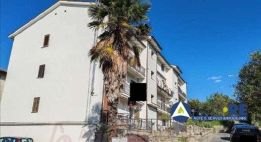 Foto Appartamento in Via Monte Grappa, Bomarzo Centro di 98 m² con 4 locali