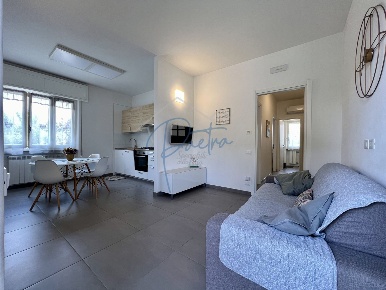 Foto Appartamento a Massa Marina di Massa Centro di 65 m² con 3 locali