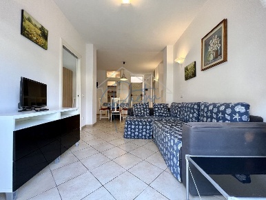 Foto Appartamento a Massa Marina di Massa Centro di 65 m² con 3 locali