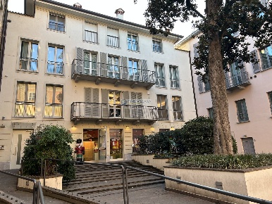 Foto Appartamento in Corso Camillo Benso Conte di Cavour, Pavia di 160 m²