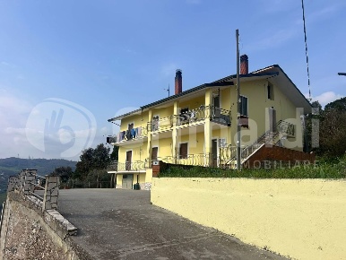 Foto Appartamento in San Vitale, Benevento San Vitale di 150 m² in vendita