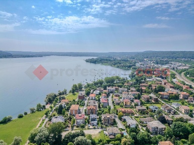 Foto Villa singola in Guglielmo Usellini, Arona Centro di 320 m² in vendita
