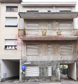 Foto Casa indipendente in Via Garibaldi 45, Mariano Comense Centro