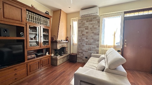 Foto Appartamento in Via dei Tulipani, Albano Laziale Pavona di 85 m²