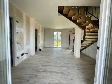 Foto Villa a schiera a Daverio di 120 m² con 2 locali in affitto