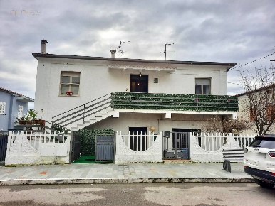 Foto Appartamento in via G. Marconi 17, Controguerra Centro di 110 m²