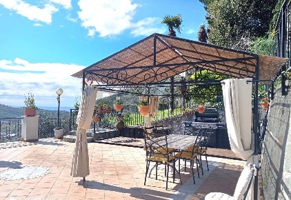 Foto Villa unifamiliare in Case sparse di caperana 17, Chiavari Ri Alto