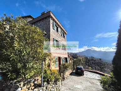 Foto Casa indipendente in località san michele, Perinaldo di 145 m²