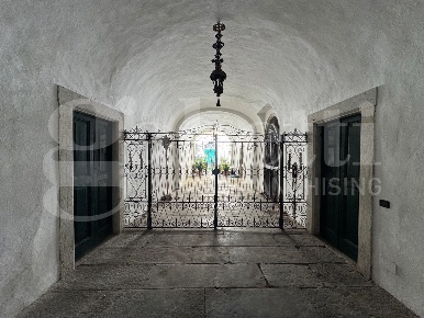 Foto Casa indipendente in Contrada delle Bassiche 10, Brescia di 648 m²