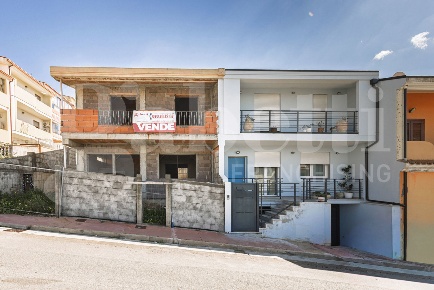Foto Villa a schiera a Sinnai di 170 m² con 4 locali in vendita