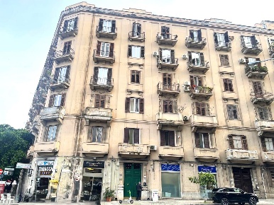 Foto Attico in Via Houel 4, Palermo Zisa di 246 m² con 6 locali in vendita