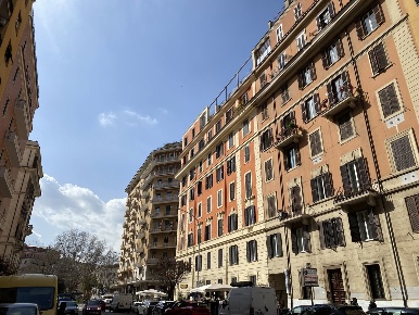 Foto Appartamento in Via Livorno 7, Roma Bologna di 95 m² con 3 locali