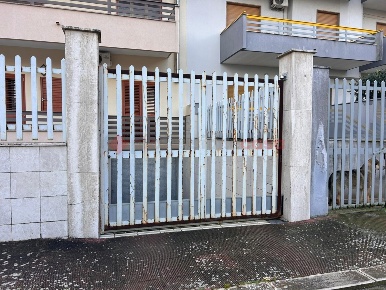 Foto Box in Via Fleming 47, Grottaglie di 15 m² con 1 locali in affitto