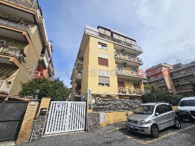 Foto Appartamento in Via Pietro Adami 56, Roma Torrevecchia di 65 m²