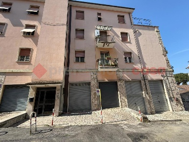 Foto Appartamento in Via Francesco Bulgarini 125, Tivoli Tivoli Alta
