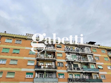 Foto Appartamento in Via COLLATINA 91, Roma Villa Gordiani di 91 m²