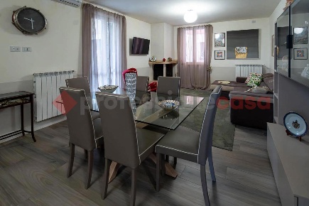 Foto Appartamento in Via Quinto Fabio Massimo 3, Frosinone di 100 m²