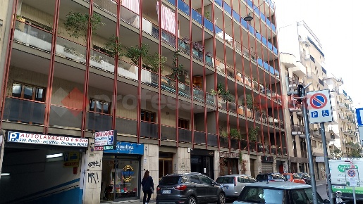 Foto Negozio in Via nicolai 12a, Bari Murat di 161 m² in vendita