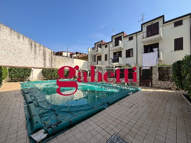 Foto Villa a schiera in Via Gibuti 2/C, Recale di 252 m² con 7 locali
