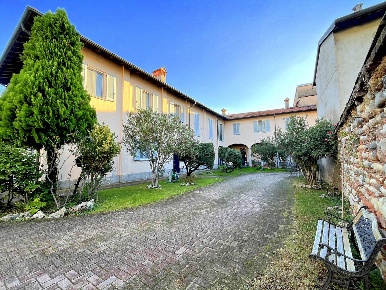 Foto Appartamento in VITTORIO EMANUELE, Cuggiono Centro di 85 m² in vendita