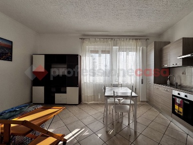 Foto Appartamento in Rimembranze, Meina Centro di 66 m² con 3 locali