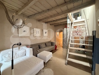 Foto Casa indipendente in Via Pesarola 32, Rezzato di 173 m² con 3 locali