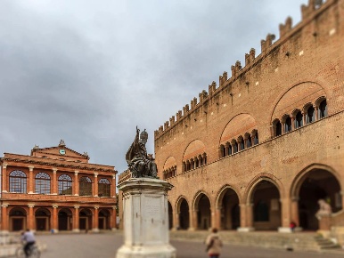 Foto Appartamento a Rimini Centro Storico di 180 m² con 6 locali in vendita