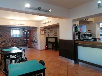 Foto Locale commerciale a Carrara Avenza di 250 m² con 3 locali in vendita