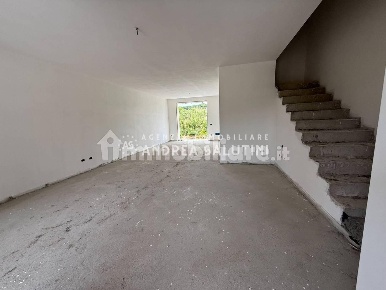 Foto Villa a schiera a Buti Cascine La Croce di 142 m² con 7 locali