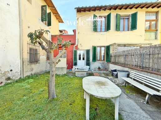 casa indipendente in vendita a Campi Bisenzio in zona San Donnino