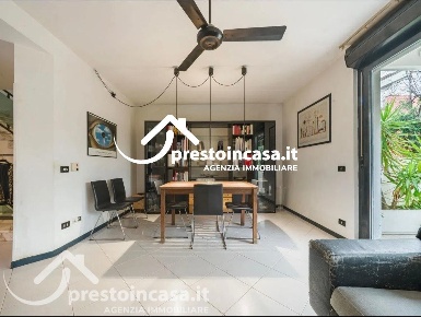 Foto Villa bifamiliare a Viareggio Marco Polo - Don Bosco di 203 m²