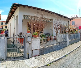 Foto Casa indipendente a Rosignano Marittimo Rosignano Solvay di 115 m²