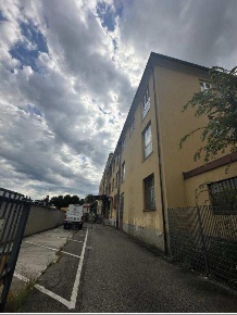 Foto Laboratorio a Cusano Milanino di 215 m² con 5 locali in vendita