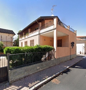 Foto Villa unifamiliare a Vittuone di 320 m² con 5 locali in vendita