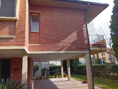 Foto Casa indipendente a Pisa Porta Nuova - Ingegneria di 150 m² in vendita