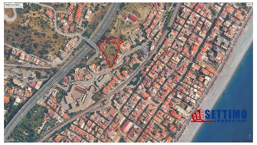 Foto Terreno edificabile a Furci Siculo di 2300 m² in vendita