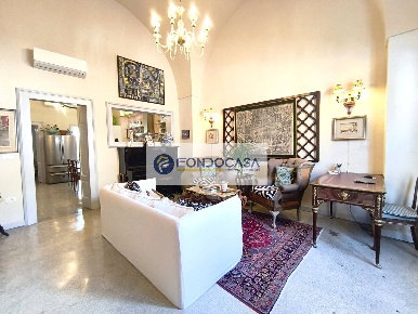 Foto Casa indipendente in via Roma, Galatina Centro di 105 m² con 4 locali