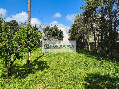 Foto Casa indipendente in via Savoia, Minervino di Lecce Cocúmola di 185 m²