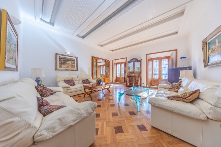 Foto Appartamento in Via della Croce 71, Roma Spagna di 215 m² in vendita