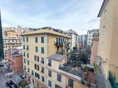 Foto Appartamento in Passo della Zebra, Genova Marassi di 117 m² in vendita