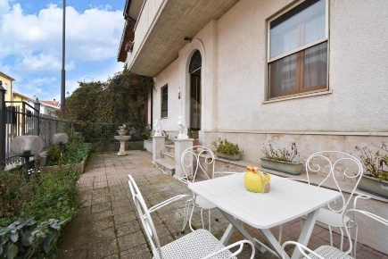 Foto Villa bifamiliare in Via Provinciale, Mozzagrogna Villa Romagnoli