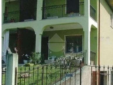 Foto Appartamento in Mameli, Milzano di 301 m² con 9 locali in vendita