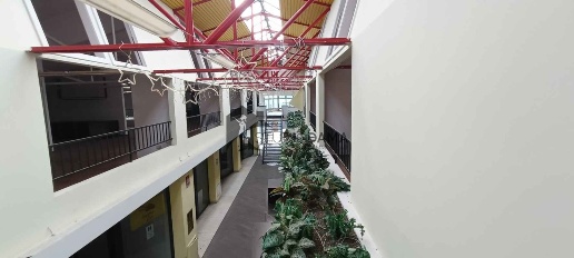 Foto Negozio in Carlo Alberto 29, Moniga del Garda di 55 m² con 1 locali