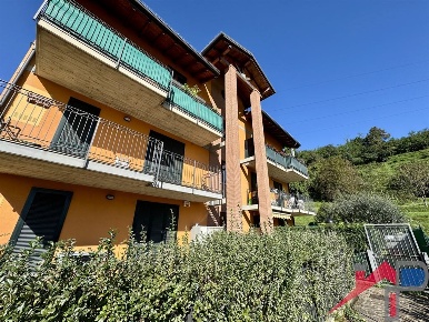 Foto Appartamento a Pontida Centro di 87 m² con 3 locali in vendita