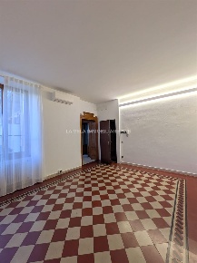 Foto Appartamento a Desenzano del Garda di 63 m² con 2 locali in affitto