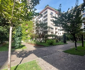 Foto Appartamento in Piazzetta Guastalla, Milano Guastalla di 250 m²
