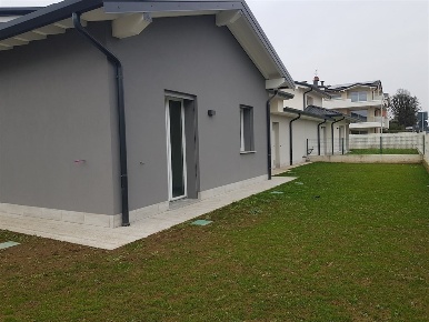 Foto Villa unifamiliare in via montalcini, Cassano d'Adda Centro di 149 m²
